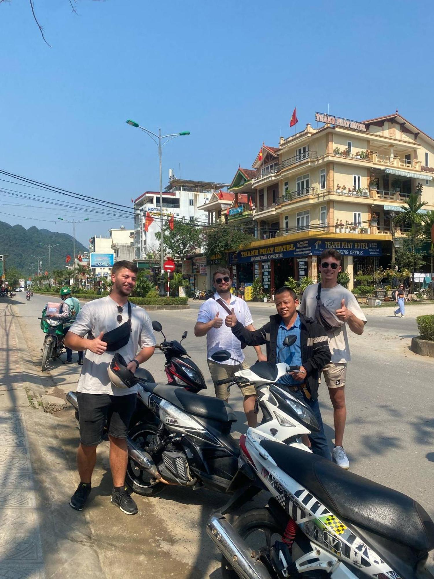 Starlet Hotel Phong Nha Bagian luar foto